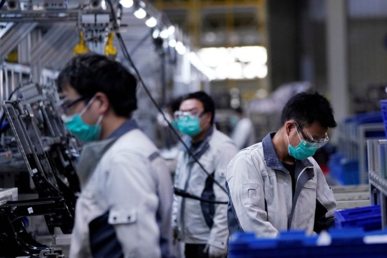 L'ÉCONOMIE CHINOISE SOUS PRESSION: L'ACTIVITÉ INDUSTRIELLE RALENTIT EN AOÛT, CELLE DES SERVICES SE CONTRACTE