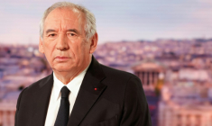 Le Premier ministre François Bayrou le 27 août 2025 dans les studios de TF1 à Boulogne-Billancourt, près de Paris ( AFP / Xavier GALIANA )