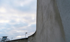 Le mur d'enceinte de la prison de Strasbourg, le 23 janvier 2018 ( AFP / PATRICK HERTZOG )