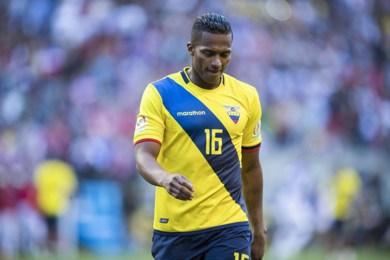 « J’ai essayé de lui parler » : quand Antonio Valencia a empêché un homme de se suicider