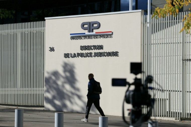 Le siège de la Brigade de répression du banditisme (BRB), qui a interpellé les suspects, le 26 octobre 2025 à Paris ( AFP / Alain JOCARD )