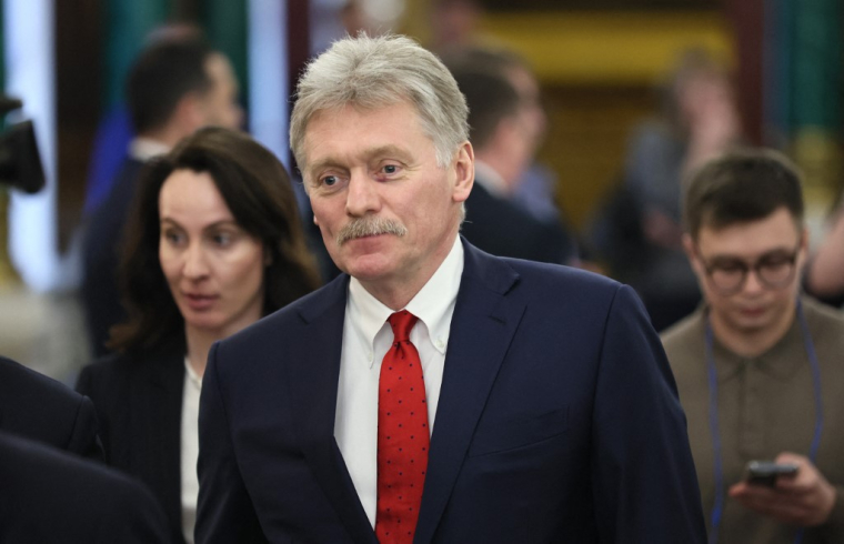 Dmitri Peskov à Mosocu, en Russie, le 17 mars 2025. ( POOL / YURI KOCHETKOV )