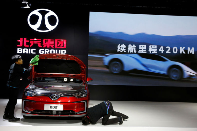 LE CHINOIS BAIC PRÊT À AUGMENTER SA PART DANS DAIMLER
