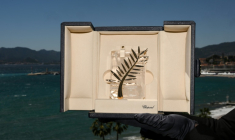 Le trophée de la Palme d'Or de la 79e édition du Festival de Cannes, prise à l'Hôtel Martinez à Cannes, dans le sud de la France, le 12 mai 2026 ( AFP / Olivier CHASSIGNOLE )
