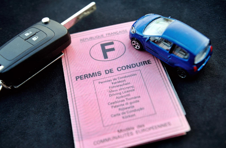 Le marché de l'occasion a ensuite connu une année record en 2021, mais s'est écroulé en 2022 ( AFP / PHILIPPE HUGUEN )