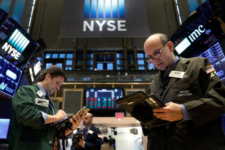 LA BOURSE DE NEW YORK OUVRE EN HAUSSE