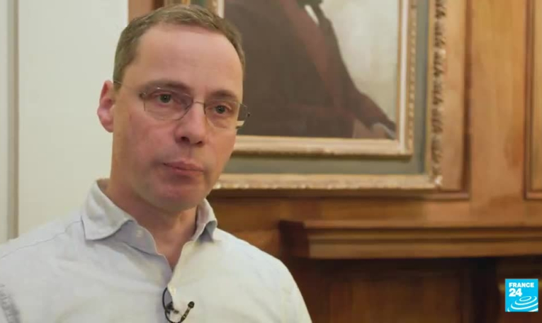 Élections législatives aux Pays-Bas : Pieter Omtzigt, le Macron néerlandais ?