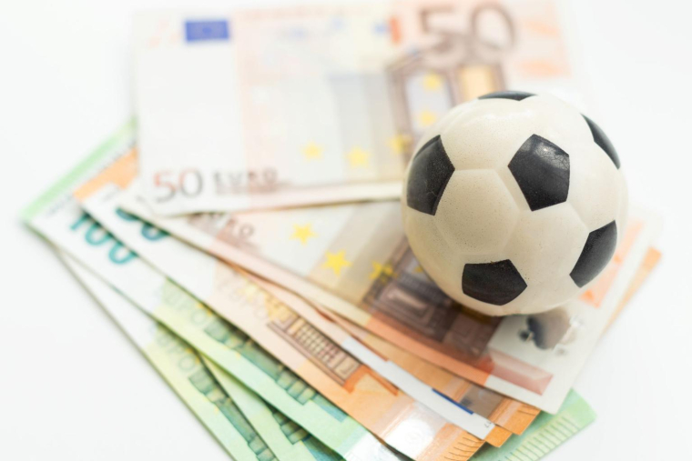 Le dispositif Pass’Sport est une aide financière qui vise à encourager la pratique sportive chez les jeunes. ( crédit photo : Shutterstock )