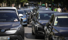 "Les discussions sont en bonne voie et productives", selon Uber (illustration) ( AFP / GEOFFROY VAN DER HASSELT )