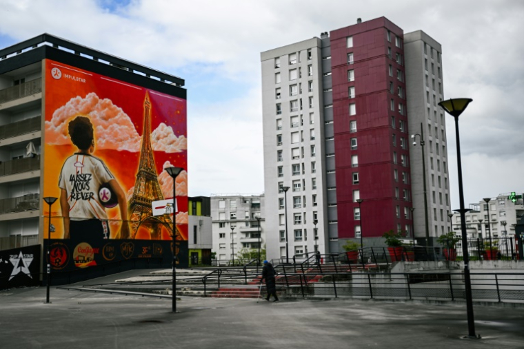 A Argenteuil, le 23 avril 2025 ( AFP / Julie SEBADELHA )