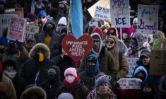 Manifestation contre les méthodes de la police de l'immigration à Minneapolis le 23 janvier 2026 ( AFP / ROBERTO SCHMIDT )