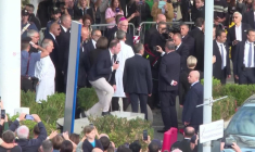 Le pape Léon XIV quitte l'hôpital Gemelli de Rome, quatre jours après son opération