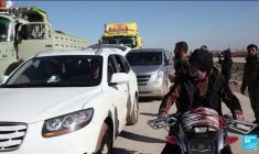 Syrie : des civils fuient une zone que l'armée veut reprendre aux forces kurdes