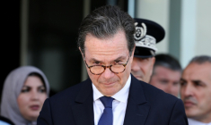 L'ambassadeur de France en Algérie, Stéphane Romatet, à l'aéroport du Bourget, près de Paris, le 1er juin 2026 ( AFP / Kenzo TRIBOUILLARD )