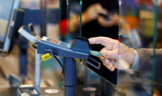 Paiement par carte dans un supermarché