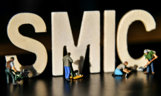 Environ 35 euros net de plus par mois pour un salarié payé au Smic: le salaire minimum augmente lundi de 2,41%, pour suivre l'inflation repartie à la hausse en raison de la guerre au Moyen-Orient ( AFP / DENIS CHARLET )