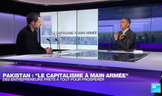 "Le capitalisme à main armée" : au Pakistan, des entrepreneurs prêts à tout pour s'enrichir