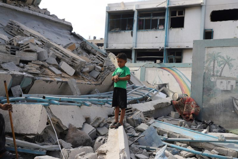 Les conséquences des frappes israéliennes sur une école de l'ONU transformée en abri à Gaza