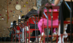 Des élèves passent l'épreuve de philosophie du baccalauréat à lycée Michel de Montaigne à Mulhouse, le 16 juin 2025 dans le Haut-Rhin ( AFP / SEBASTIEN BOZON )