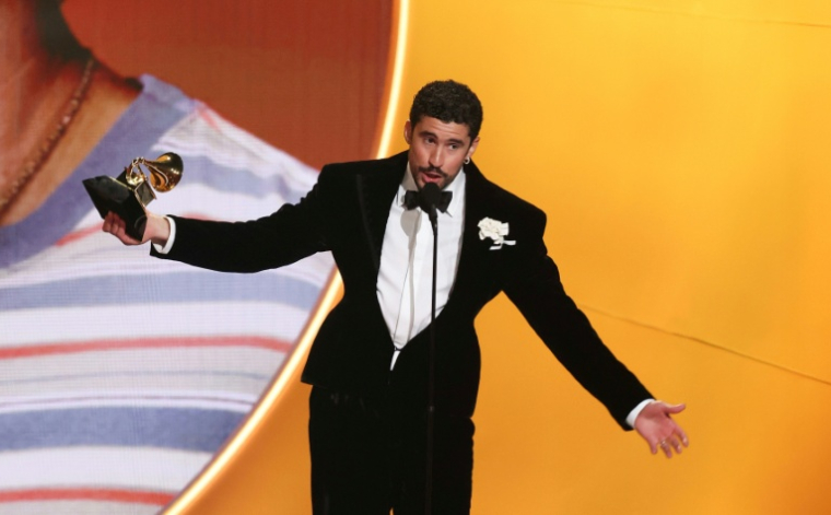 Bad Bunny lors de la 68e édition des Grammy Awards à Los Angeles le 1er février 2026 ( AFP / VALERIE MACON )