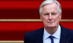 Cérémonie de passation de pouvoirs pour le nouveau Premier ministre français, Michel Barnier, à Paris