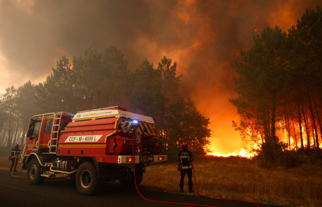 « Le foot, c'est vraiment accessoire » : les clubs amateurs de Gironde face aux flammes