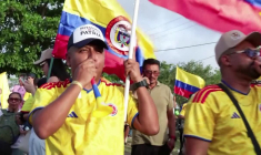Présidentielle Colombie : Des partisans de la Espriella célèbrent son avance dans les sondages