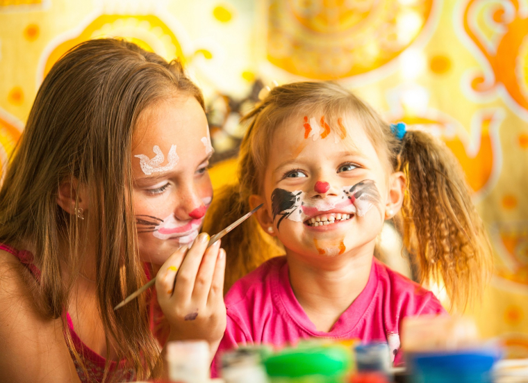 Créativité à l'abri  5 activités indoor à proposer à vos enfants