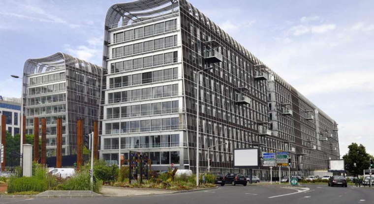 C’est au campus de Fontenay-sous-Bois, que la Société Générale a présenté son nouveau plan stratégique et financier à l’horizon 2020. (© architectes A. Demians-Barriquand-Treuille)