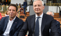 Geoffroy Roux de Bézieux et Bruno Le Maire à Paris, le 30 août 2022. ( AFP / ERIC PIERMONT )