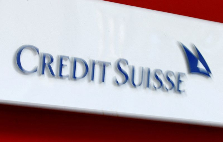 CREDIT SUISSE ANTICIPE UNE PERTE AU DEUXIÈME TRIMESTRE À CAUSE DE SA BANQUE D'INVESTISSEMENT
