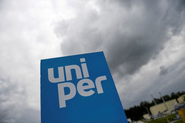 UNIPER POURRAIT RÉPERCUTER DES HAUSSES DE COÛTS SUR SES CLIENTS