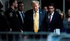 Le procès pénal de l'ancien président américain Trump pour falsification de dossiers commerciaux se poursuit à New York