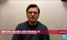 "La Russie tue des civils de manière indiscriminée", dénonce le ministre ukrainien Dmytro Kuleba