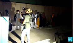 À Paris, les premiers afghans évacués de Kaboul sont arrivés