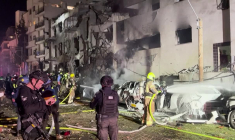 Les services d'urgence déployés après une frappe iranienne à Tel-Aviv