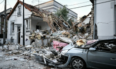 Les décombres après l'explosion d'un pavillon à Aubervilliers, en Seine-Saint-Denis le 6 septembre 2026 ( AFP / Lou BENOIST )