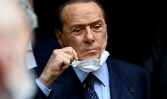 ITALIE: BERLUSCONI HOSPITALISÉ DEPUIS JEUDI, SELON UNE SOURCE