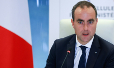 Le Premier ministre français Sébastien Lecornu durant la réunion d'une cellule interministérielle de crise place Beauvau, à Paris, le 1er octobre 2026 ( AFP / Kenzo TRIBOUILLARD )