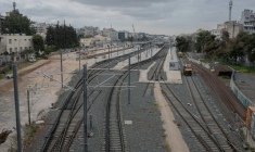 Grève de 24 heures des cheminots, ici à la gare d'Athènes, le 23 mars 2026 en Grèce  ( AFP / Angelos TZORTZINIS )