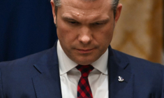 Pete Hegseth, le 2 décembre 2025, à Washington DC ( AFP / ANDREW CABALLERO-REYNOLDS )