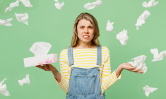 Près d'un adulte sur trois et 20% des enfants de plus de 9 ans souffriraient de rhinites saisonnières. (crédit : Adobe Stock)