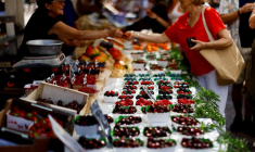 Un marché de fruits et légumes à Nice