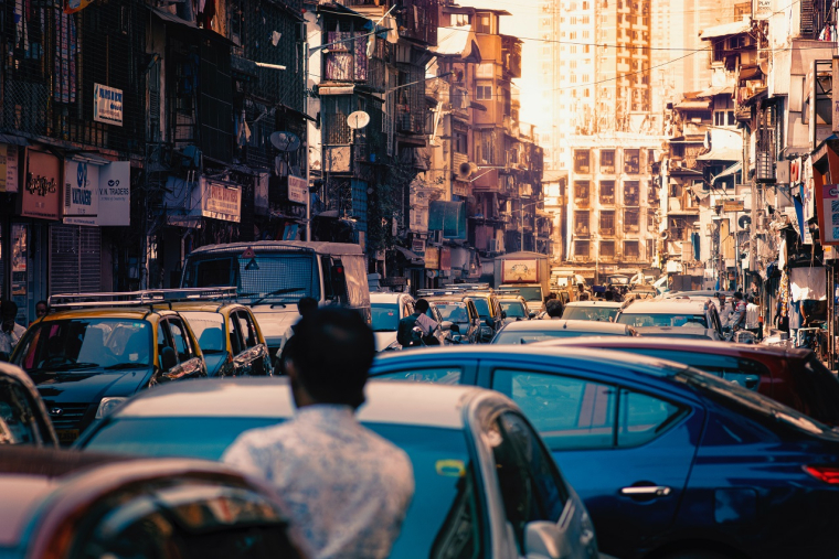 Après deux ans passés à atténuer l'impact du Covid-19 sur leur population, les pays en développement se retrouvent avec une dette accrue et sans marges de manœuvre pour répondre à cette nouvelle crise. (crédit : Adobe Stock)