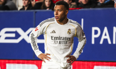 Pas d'opération prévue pour Kylian Mbappé, en soins à Paris pour faire examiner son genou