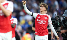 Max Dowman, 16 ans et toutes ses dents