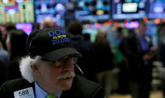 WALL STREET OUVRE EN ORDRE DISPERSÉ