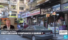 Nouvelle ère en Syrie : "il faut se méfier des symbols qui sont là seulement pour la photo"