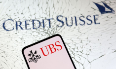 Illustration montre les logos UBS et Credit Suisse