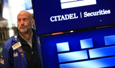 Un opérateur à la Bourse de New York, le 17 août 2026 ( AFP / TIMOTHY A. CLARY )
